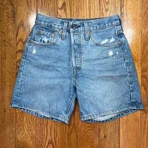 LEVI’S 501 MID SHORTS